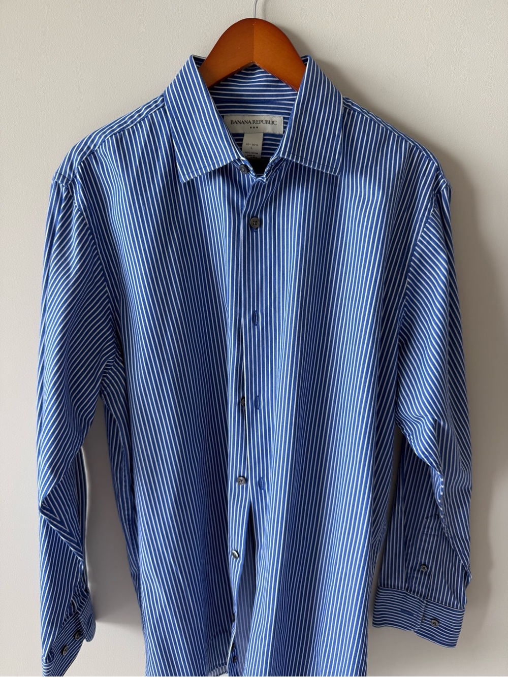 Banana Republic Blue and White Striped Dress Shirt 16-16.5 Large cotton